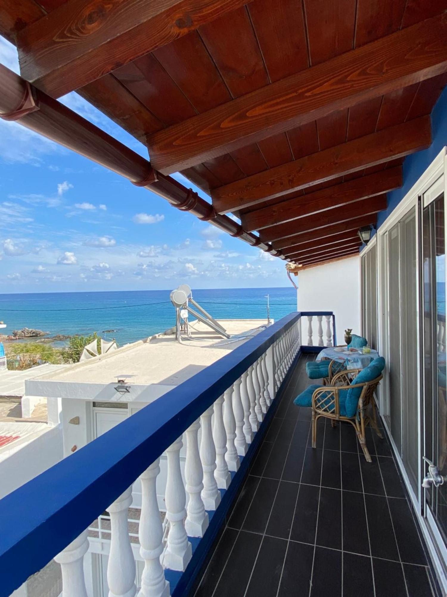 Nikos Meltemi Family Penthouse Apartment